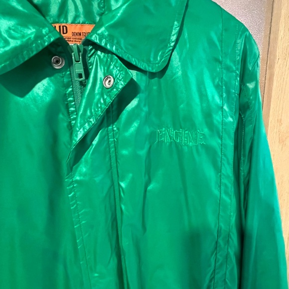 Vintage glossy green jacket,a one of a kind in great condition,only worn twice. - Picture 3 of 4
